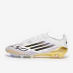 حذاء كرة قدم أديداس F50 Elite FG باللون الأبيض والبنفسجي والذهبي.