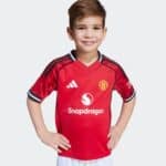 Kids Manchester United home football jersey 2025/26 season.