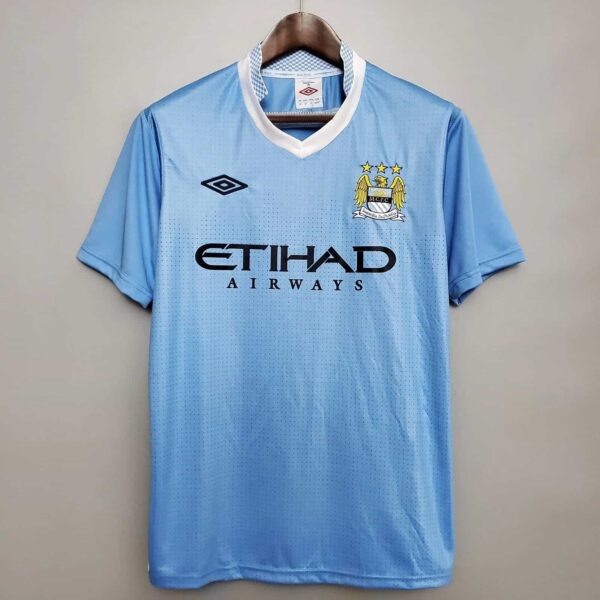 Manchester City limited edition football jersey with Agüero 2011-2012.