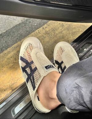 Authentic Onitsuka Tiger Mexico 66 Sabot sneakers in Birch and Peacoat colors.