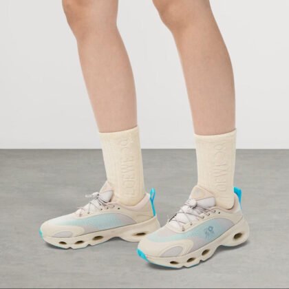 On Running Cloudsolo LOEWE Sand Turquoise