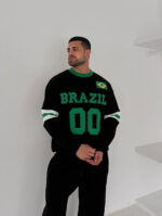 Brazil oversized sweatshirt with football-inspired design and national flag detail. Perfect for casu.