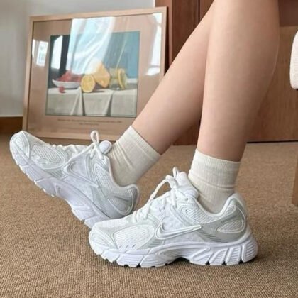 Nike V5 RNR White Black Metallic Silver