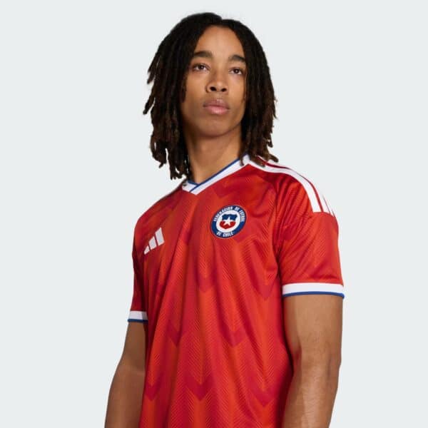 Authentic Chile national team home football jersey 2025/26, red with white and blue accents.