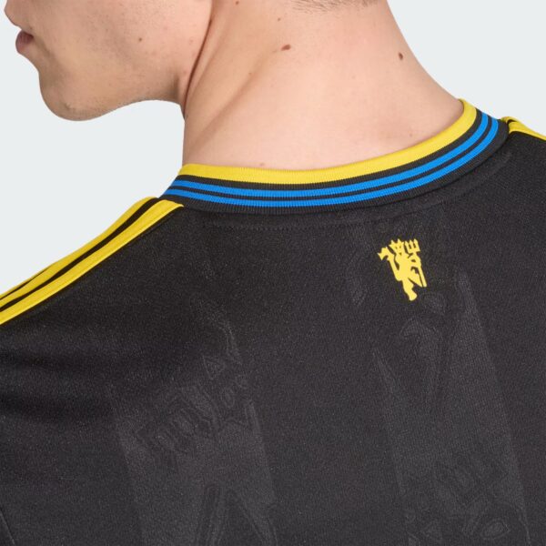 Authentic Manchester United third football jersey for 2025/26 season.
