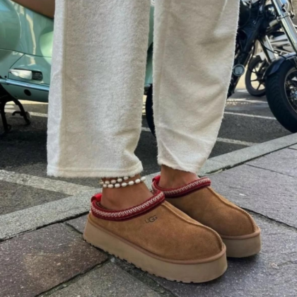 UG Tazz Slipper Chestnut