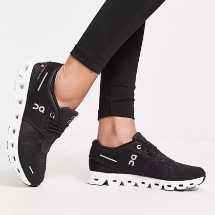 On Running Cloud 5 Black White