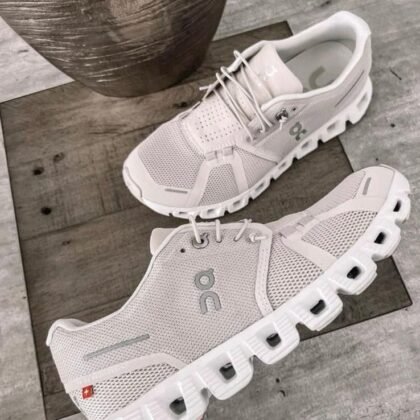 On Running Cloud 5 Pearl White