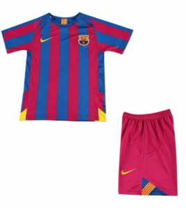 Official FC Barcelona Kids Football Kit with Ronaldinho 10 design.