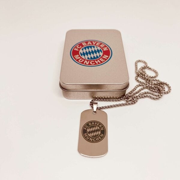 FC Bayern Munich logo keychain with tin box, official merchandise.