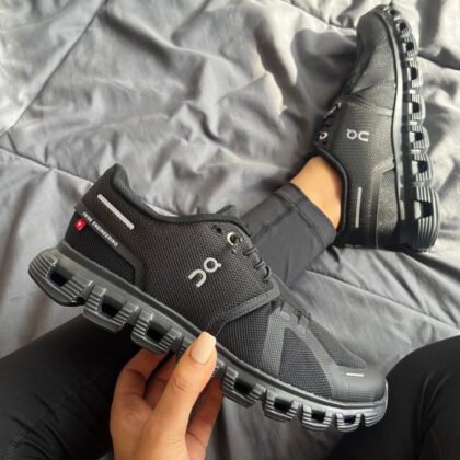 On Running Cloud 6 All Black