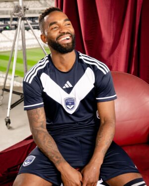 Girondins de Bordeaux 23/24 home football jersey, navy blue with white accents, official club mercha.