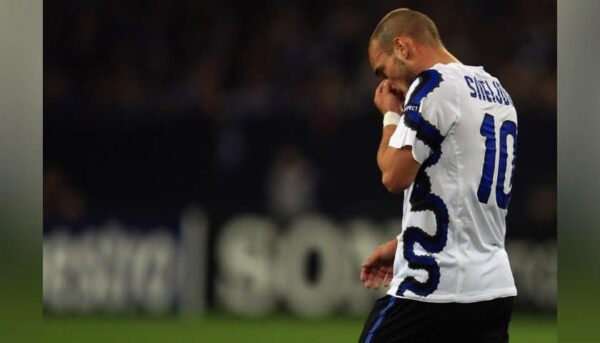 Wesley Sneijder Inter Milan away jersey 2010/11 classic football kit.
