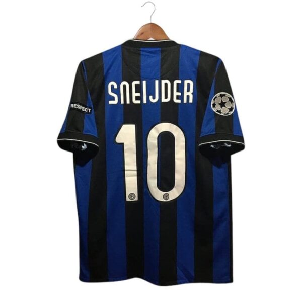 Authentic Inter Milan home jersey with Sneijder 10 for 2010/11 season.