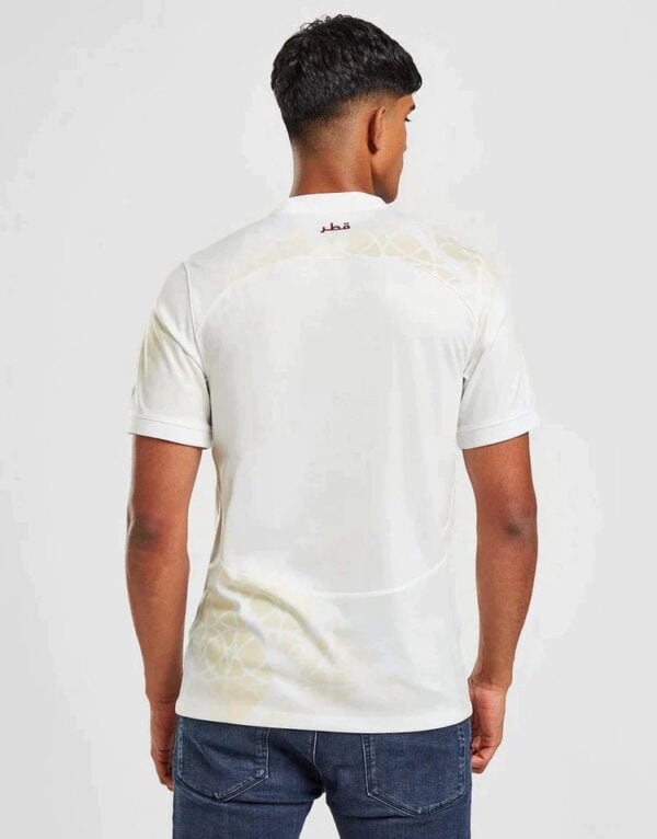 Qatar Away jersey 2024, authentic football kit for Qatar national team, lightweight and breathable s.