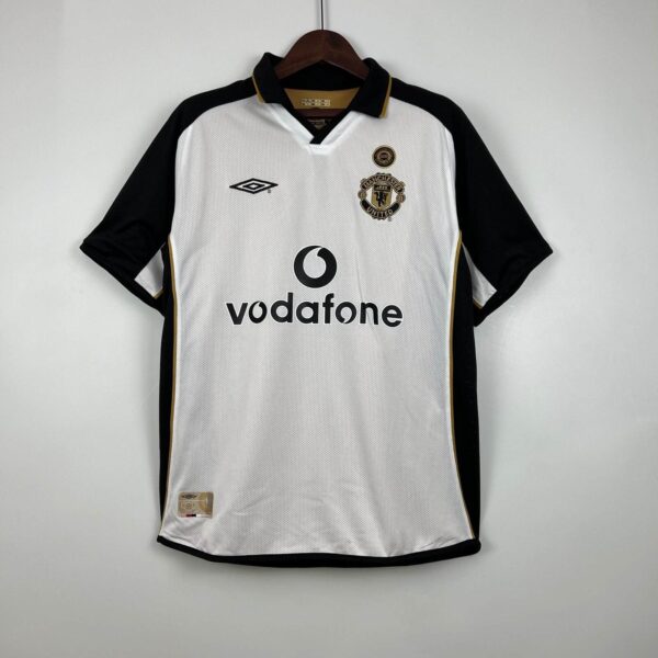 Authentic Manchester United 2001/02 away football jersey featuring Beckham 7.