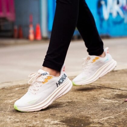 Hoka One One Clifton 9 Vanilla Astral