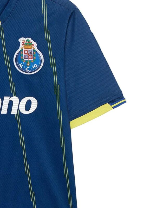 Porto FC 2026 fourth football jersey with club crest and vibrant blue design.
