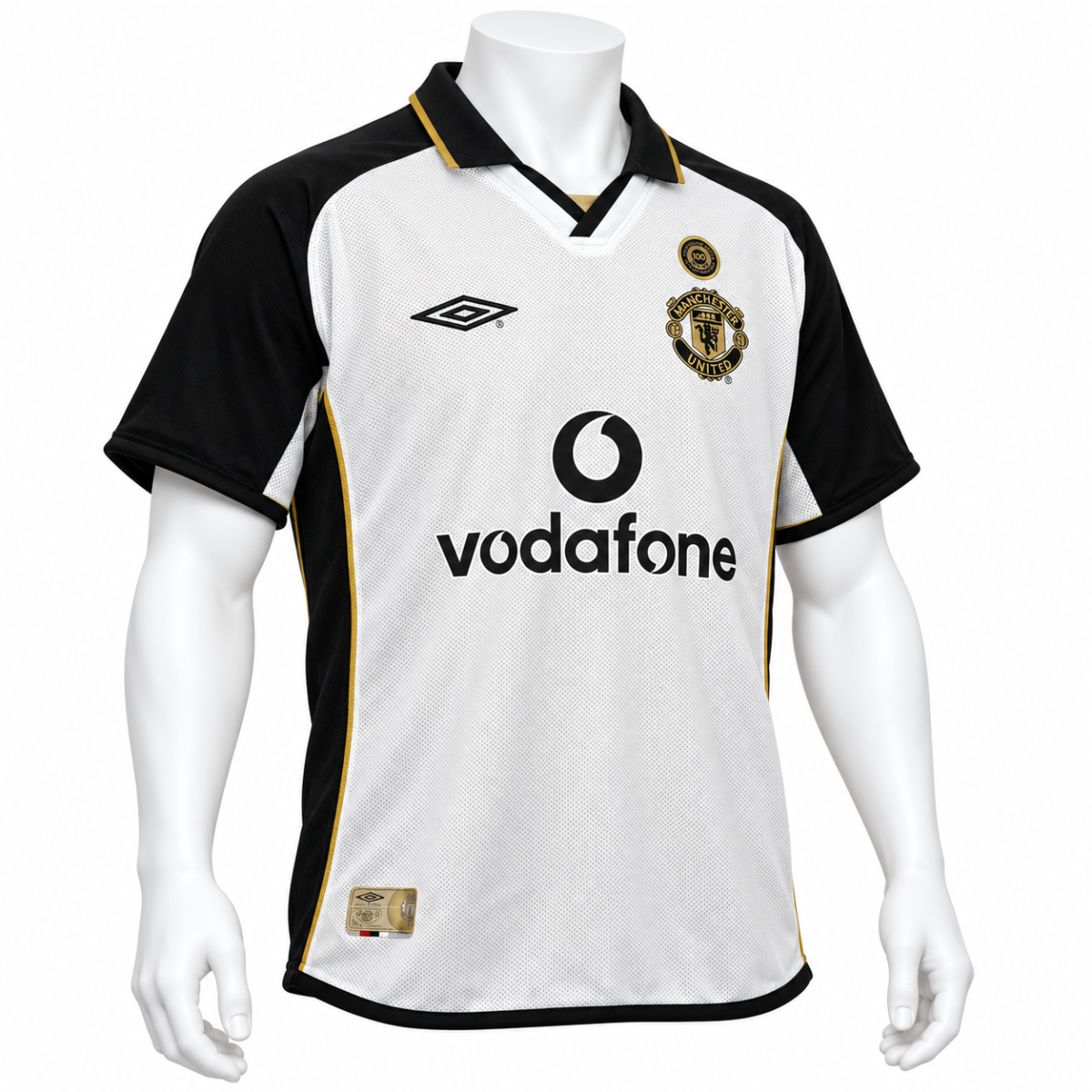 Manchester United away football jersey 01/02 Beckham number 7, white with black and gold accents.
