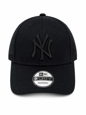 Black New York Yankees logo cap for sports fans.