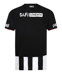 Back view of a black T-shirt featuring the white 'SAFI CIMENTO' logo on the upper back and '1903' at the neck; black-and-white striped shorts are visible below.