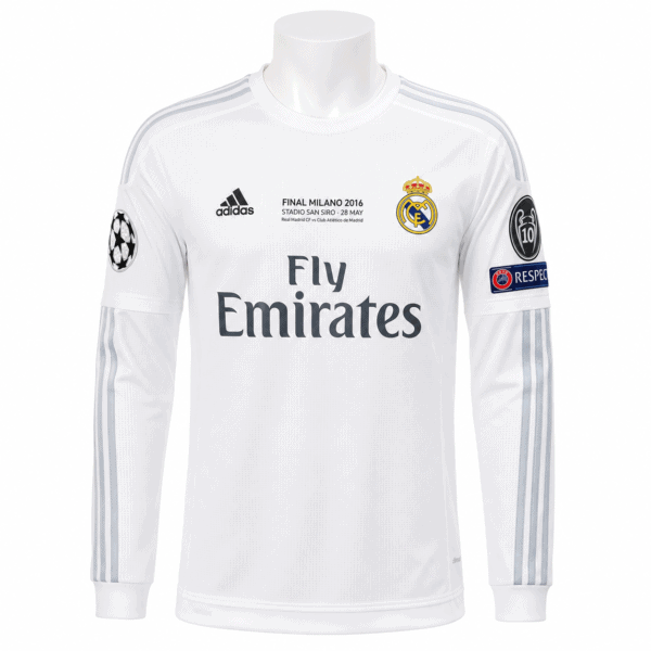 Real Madrid CLASSIC 2015-2016 With ‘Ronaldo 7’ Nameset And Patches