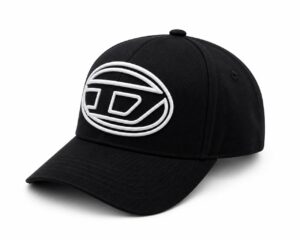 Logo cap with Mono Tech branding, black color, adjustable strap.