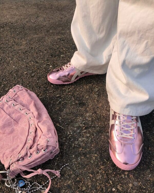Onitsuka Tiger Mexico 66 SD “Metropolis” pink metallic sneakers for women.