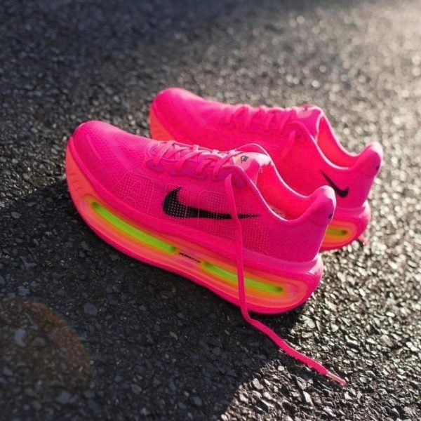 Nike Vomero Premium Hyper Pink