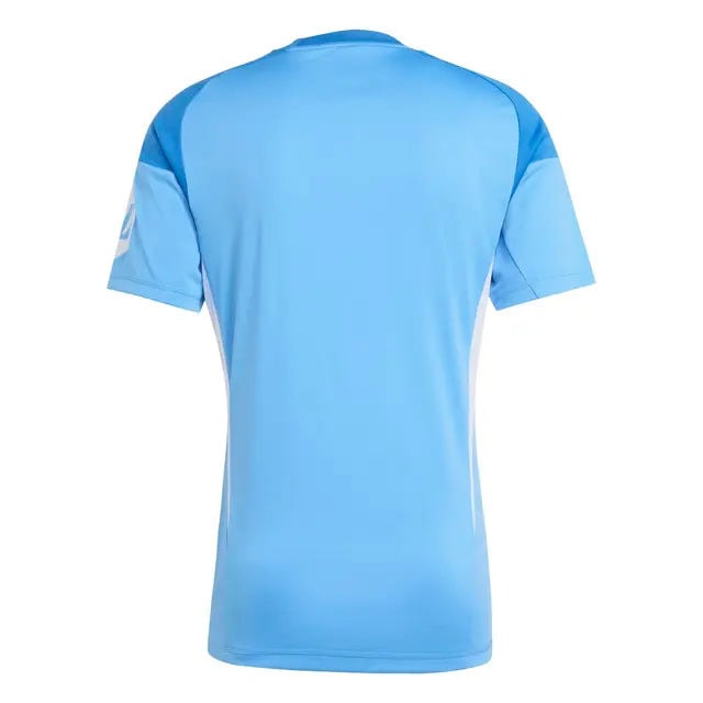 RMCFMZ0916_07 | UAE SPORT STORE Back view of a light blue athletic jersey with darker blue shoulder panels and short sleeves.