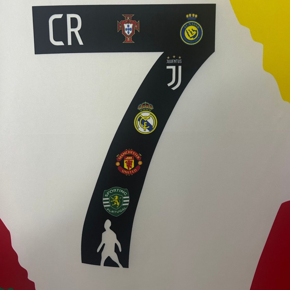 Diagonal black ribbon showing football club crests (Portugal, Juventus, Real Madrid, Manchester United, Sporting CP) and a white walking figure at the bottom.