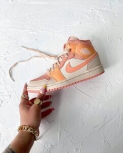 air-jordan-1-mid-apricot-orange-310467 | UAE SPORT STORE Air jordan 1 Mid Apricot Orange - uaessss
