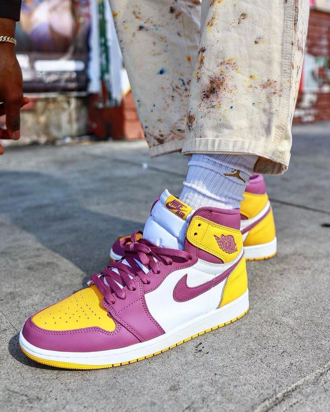 air-jordan-1-mid-chile-red-646663-1 | UAE SPORT STORE Air Jordan 1 Mid Chile Red 646663 1 | UAE Sport Store