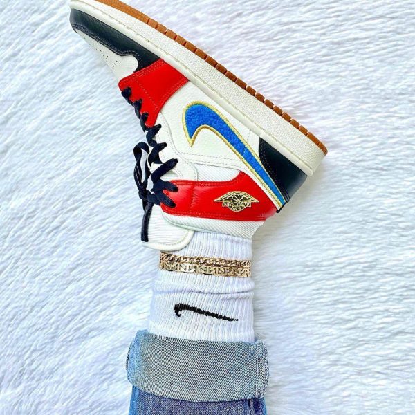Air Jordan 1 mid Homecoming - uaessss