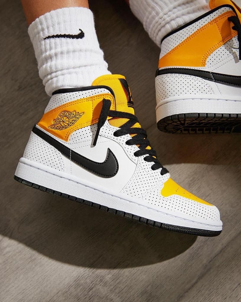 air-jordan-1-mid-laser-orange-1-800672 | UAE SPORT STORE Air Jordan 1 Mid “Laser Orange 1 - uaessss
