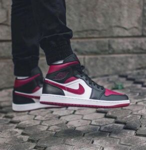 air-jordan-1-mid-noble-red-103815 | UAE SPORT STORE Air jordan 1 Mid Noble Red - uaessss