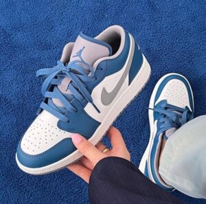 air-jordan-low-true-blue-823267 | UAE SPORT STORE Air Jordan Low "True Blue - uaessss
