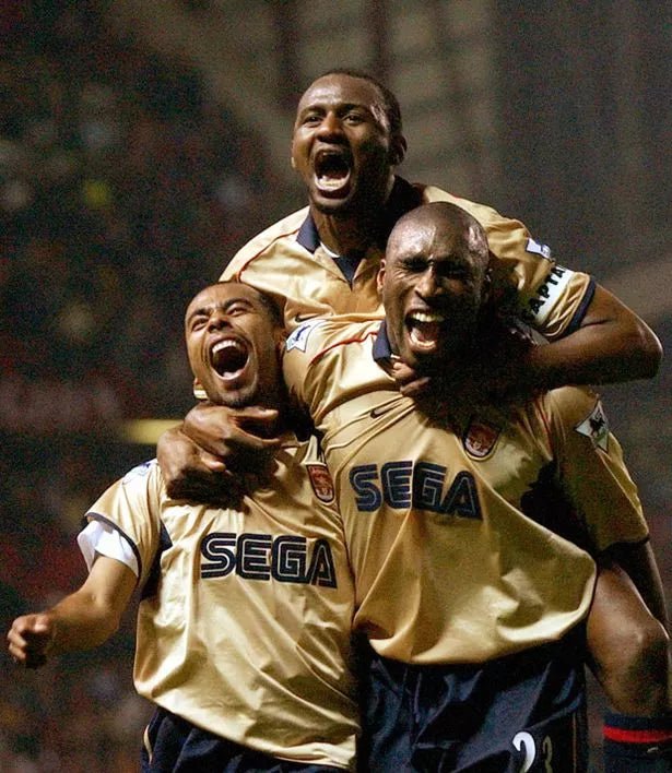 arsenal-away-classic-200102-with-henry-14-624844 | UAE SPORT STORE Arsenal AWAY Classic 2001/02 With Henry 14 - uaessss