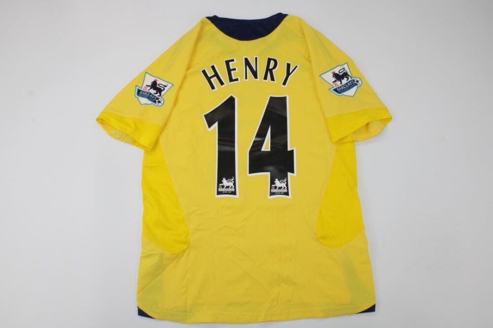 arsenal-away-classic-2006-with-henry-14-499678 | UAE SPORT STORE Arsenal Away Classic 2006 With Henry 14 - uaessss