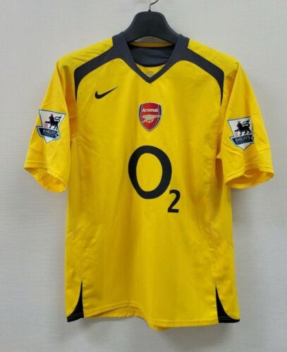 arsenal-away-classic-2006-with-henry-14-956368 | UAE SPORT STORE Arsenal Away Classic 2006 With Henry 14 - uaessss