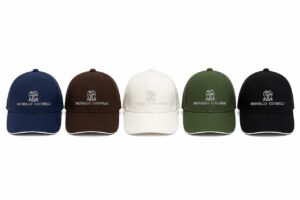 Classic football cap with embroidered logo, available in navy, brown, white, green, and black. Perfe.