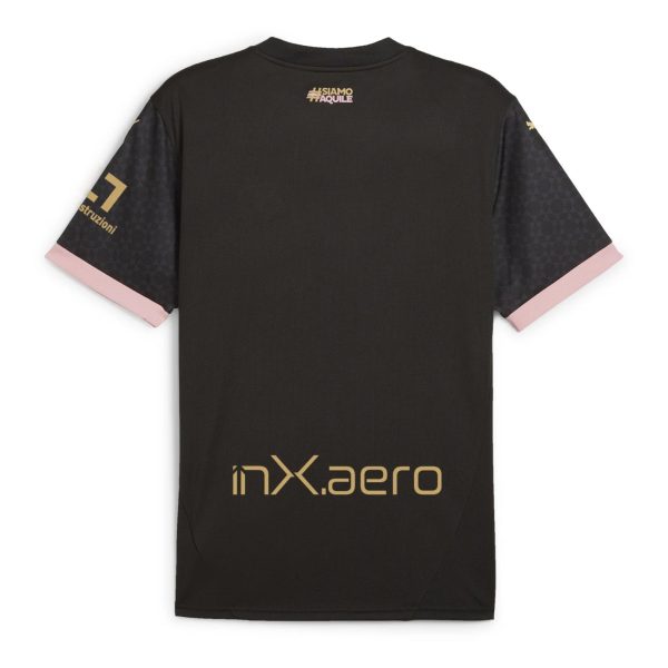 Black T-shirt viewed from the back with pink sleeve cuffs, gold logos on sleeves and bottom, and small '#SiamoAquila' text near the neckline.