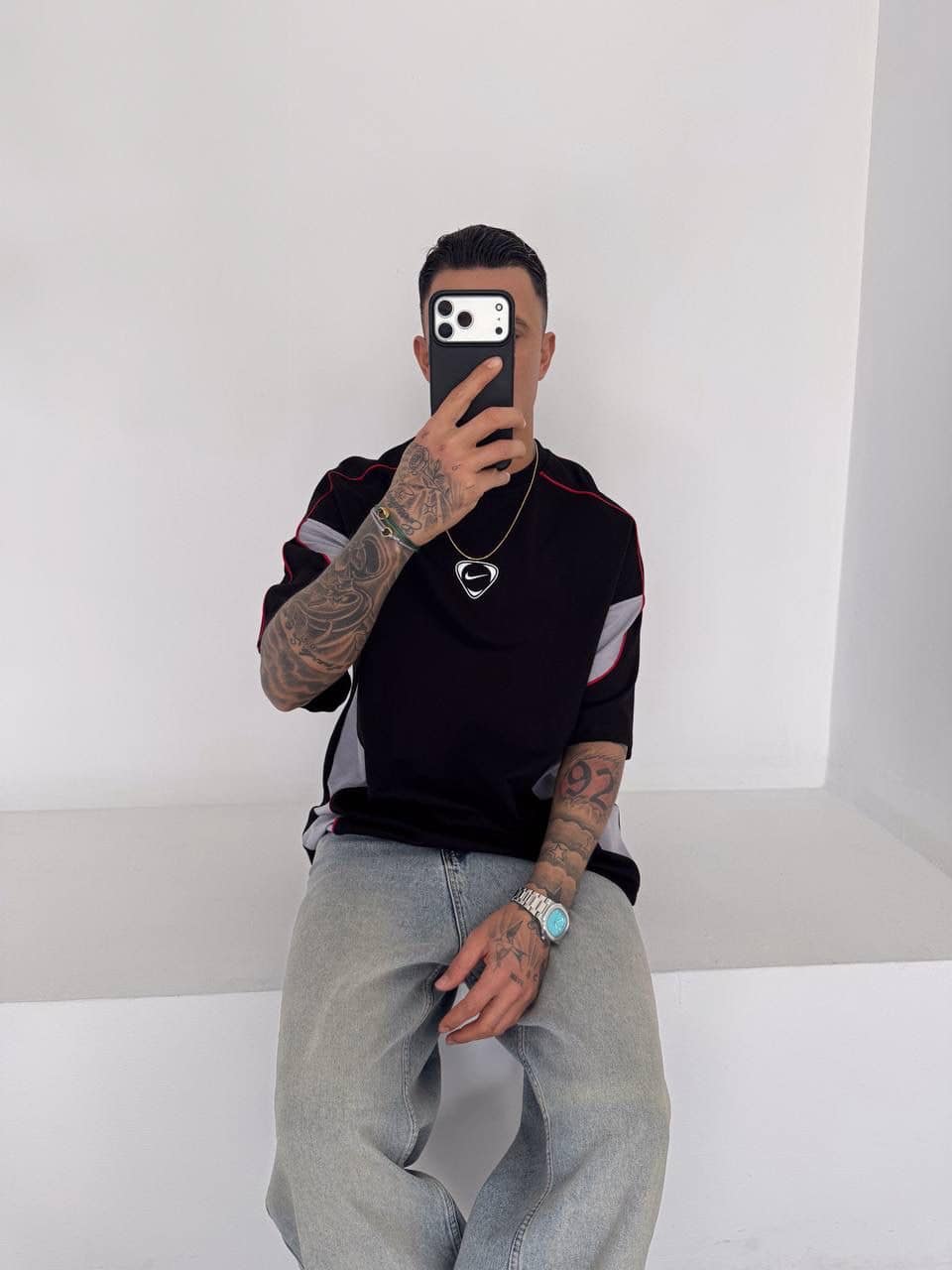 5665e9bb-9444-4c75-92af-6464c33d18fe | UAE SPORT STORE Men’s Oversized Black T-Shirt with Grey Panels and Red Piping