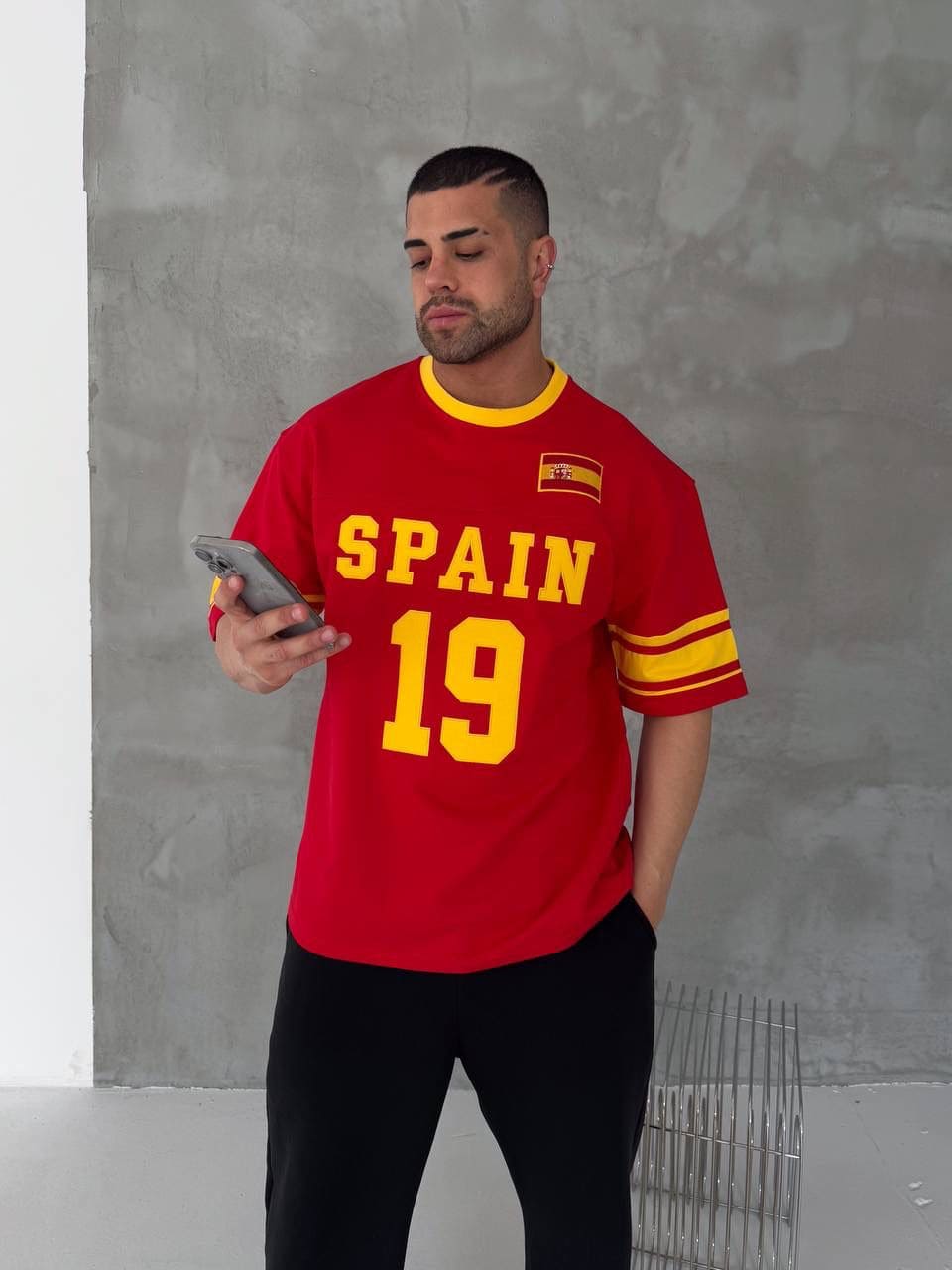 b30fce89-42e1-4984-bc3c-8019003a5513 | UAE SPORT STORE Spain-Inspired 19 Oversized Jersey Tee – Red/Yellow