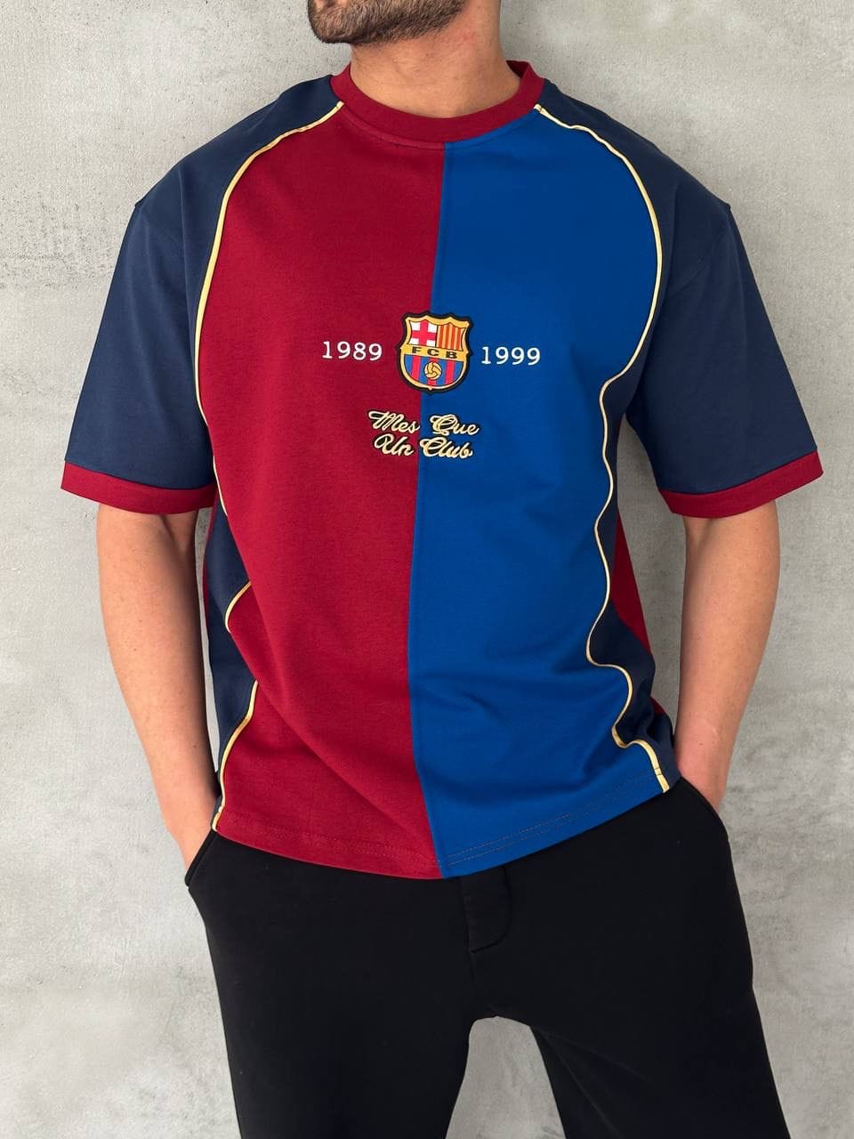 bb078ae6-b6b9-4f2f-a6b2-eed29febd853 | UAE SPORT STORE Unisex Red and Blue Split Retro Football Jersey T-Shirt