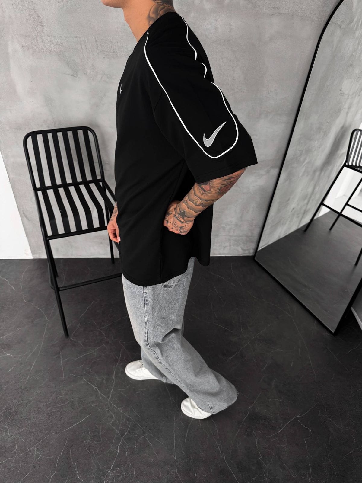 cf3bf476-36d7-4c57-98c0-1917e0307d87 | UAE SPORT STORE Men’s Oversized Black T-Shirt with White Piping