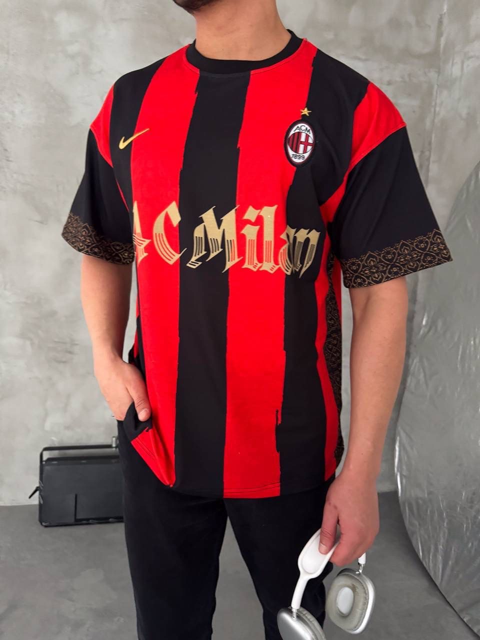 dd3d094d-49e3-4079-bec0-09bc4e5d12cd | UAE SPORT STORE Milan Inspired 80 Oversized Striped Jersey Tee Red Black Gold