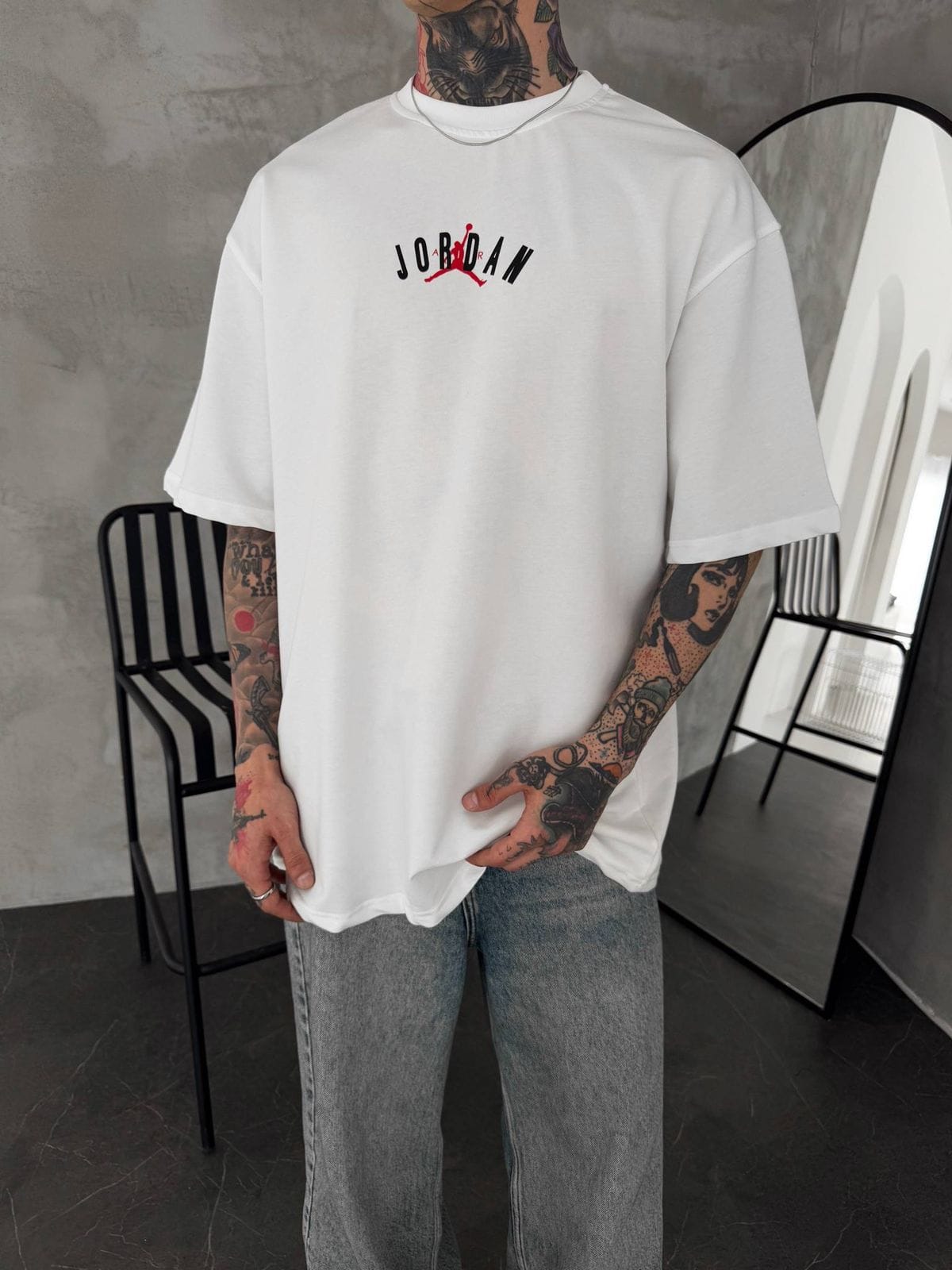 fb8c668b-10af-481f-a139-c472dd4956e1 | UAE SPORT STORE Men’s Oversized White Streetwear T-Shirt with Back Graphic Print