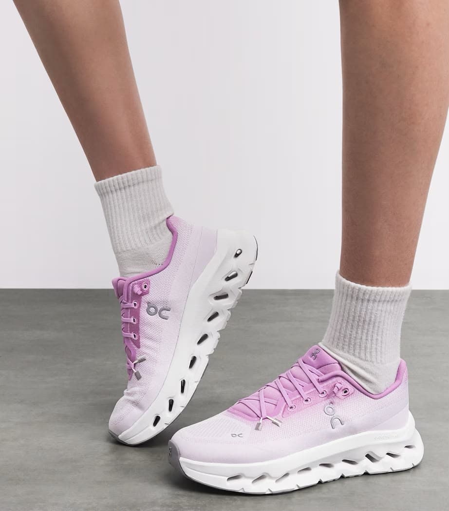 02c7c709-9427-4d42-b897-0ba2864a37fbjpg | UAE SPORT STORE On Running Cloudtilt Bloom Sakura