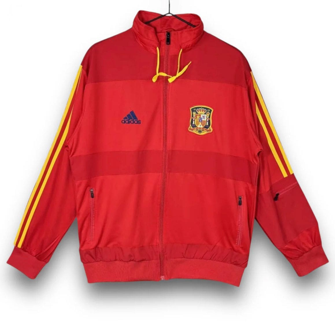 5e79fa2c-2dfa-4a34-9f87-e41e21b868c1jpg | UAE SPORT STORE Spain Retro Jacket in red 2010-2011